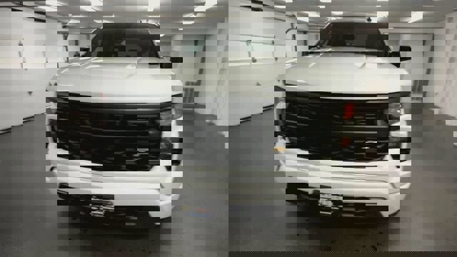 Certified 2026 Chevrolet Silverado 1500 Custom image 3