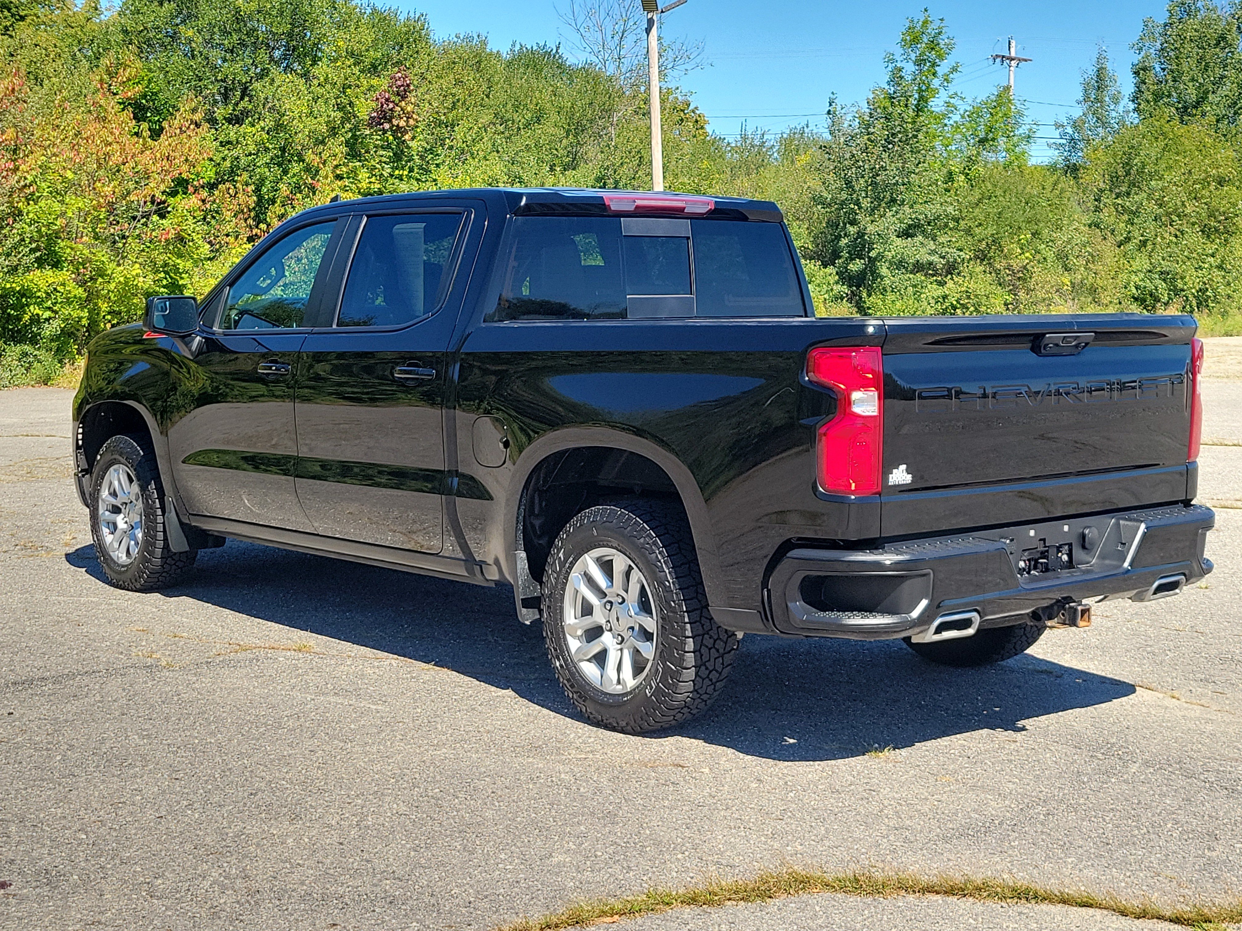 Used 2022 Chevrolet Silverado 1500 RST w/ Convenience Package II AWD/4WD image 7