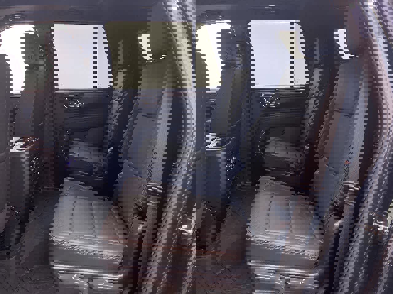 Used 2024 Chevrolet Tahoe High Country w/ Premium Package image 18