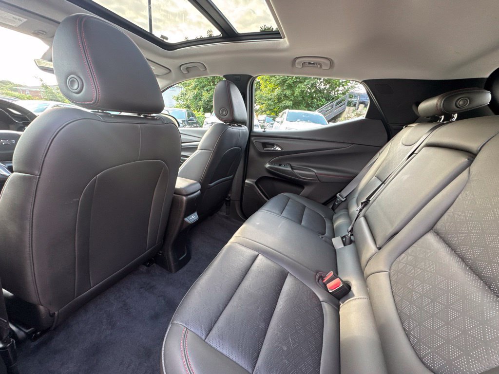 Used 2023 Chevrolet Bolt EUV Premier w/ Sun & Sound Package FWD image 20