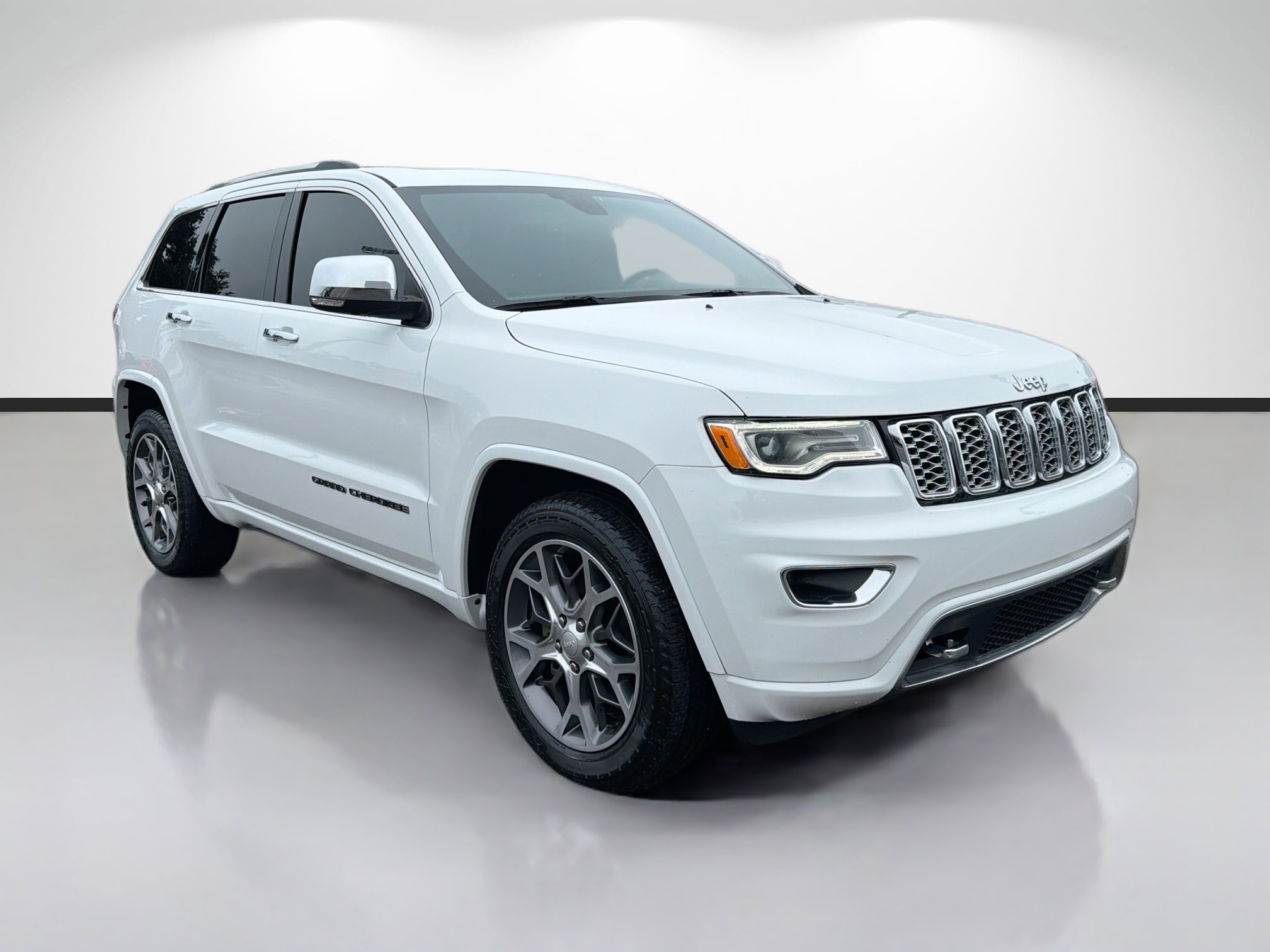 Used 2020 Jeep Grand Cherokee Overland image 1