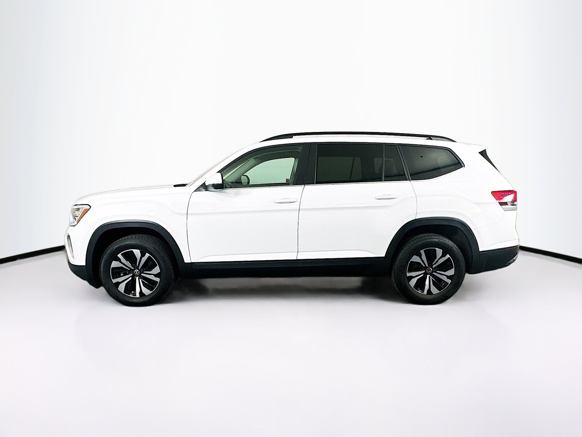 Used 2024 Volkswagen Atlas SE FWD image 4