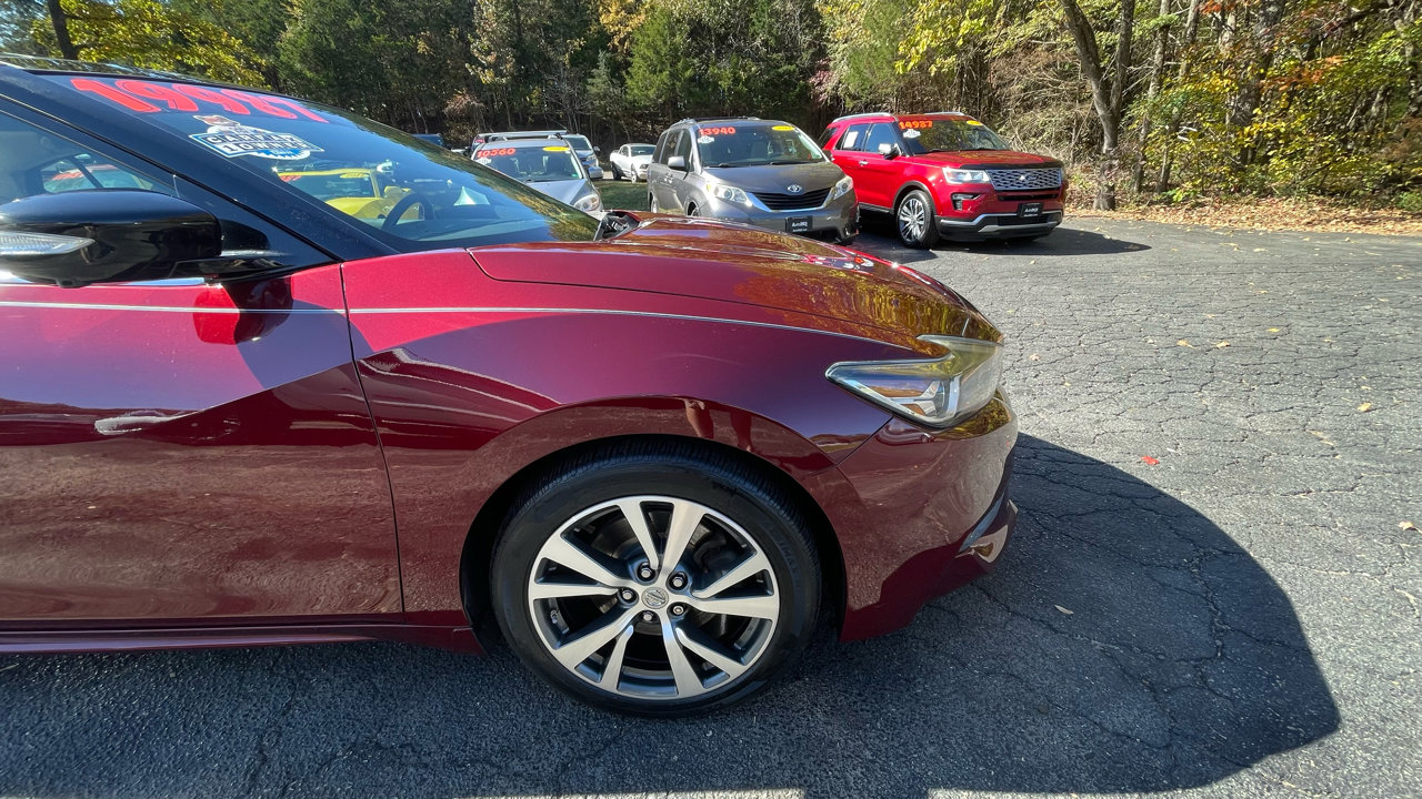 Used 2017 Nissan Maxima Platinum image 12