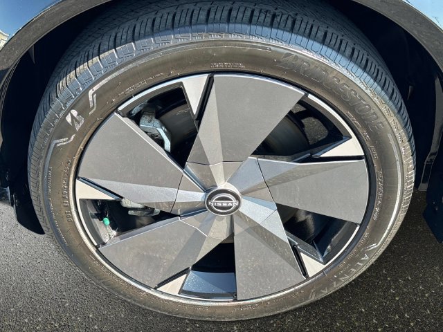Used 2024 Nissan Ariya AWD image 9