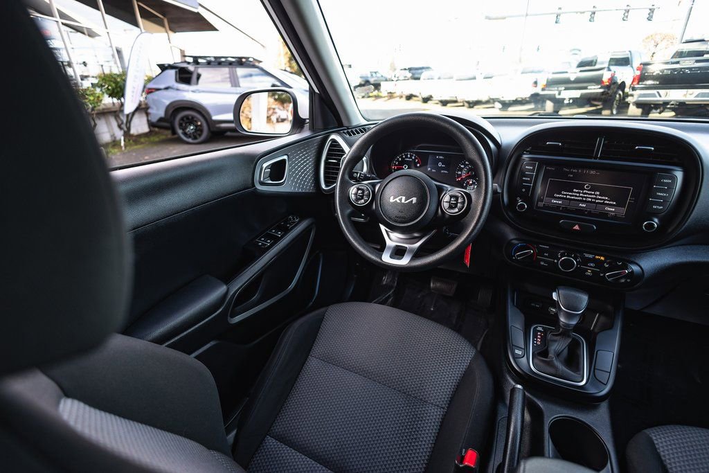 Used 2022 Kia Soul LX image 20