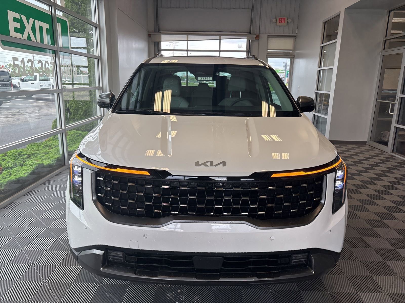 New 2025 Kia Carnival SX image 2