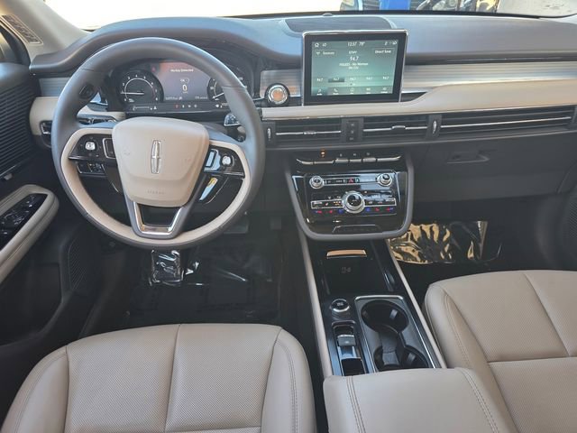 Used 2022 Lincoln Corsair FWD w/ Equipment Group 101A image 11