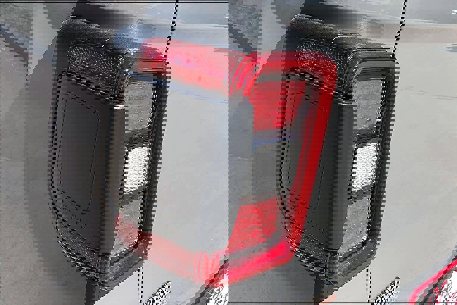 Certified 2022 Jeep Gladiator Mojave w/ LED Lighting Group image 29