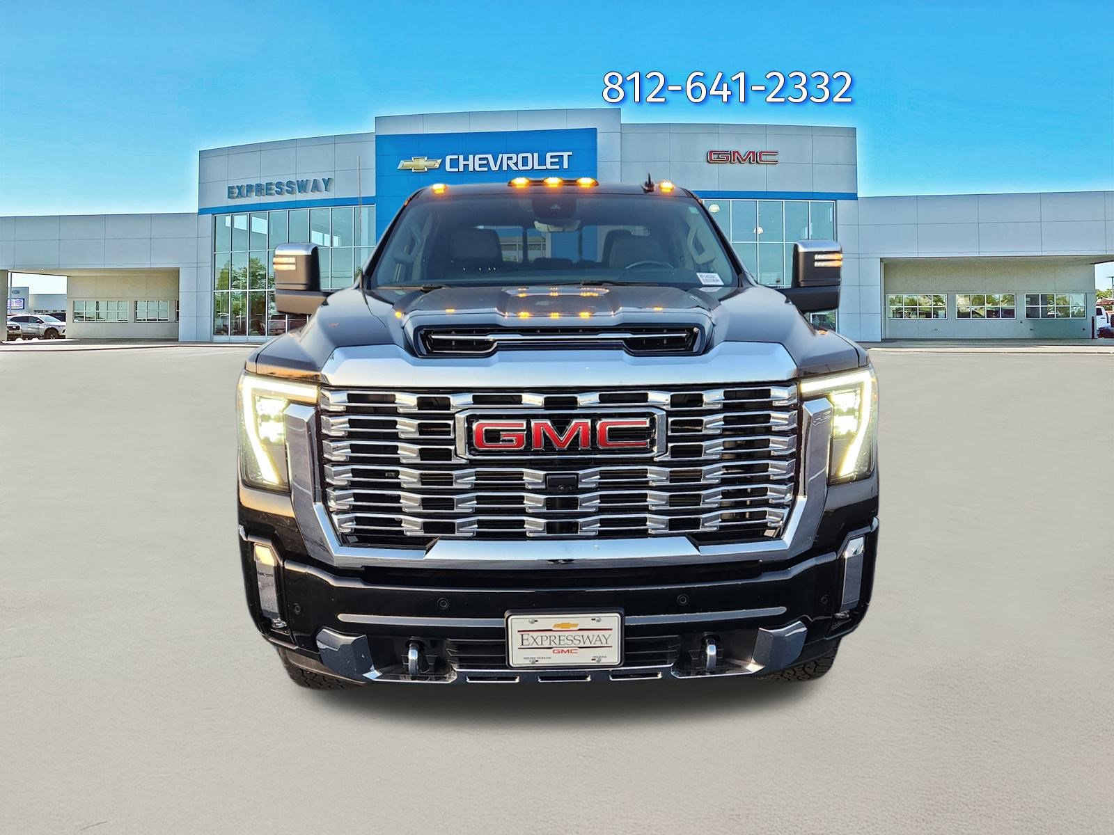 Used 2024 GMC Sierra 2500 Denali w/ Denali Reserve Package image 2