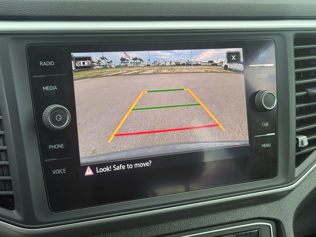 Used 2021 Volkswagen Atlas Cross Sport SE image 13