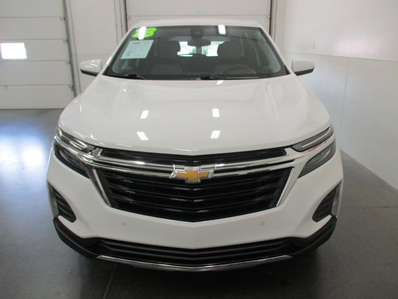 Used 2023 Chevrolet Equinox LT w/ Driver Convenience Package AWD/4WD image 8