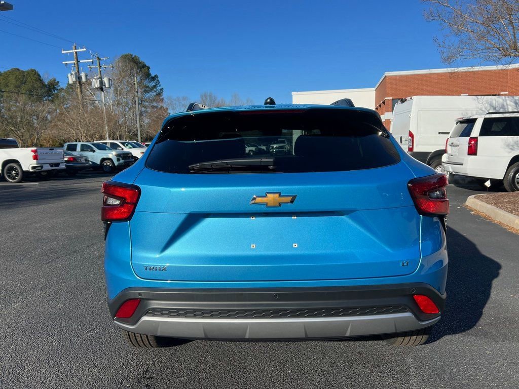 New 2026 Chevrolet Trax LT w/ Driver Confidence Package FWD image 15