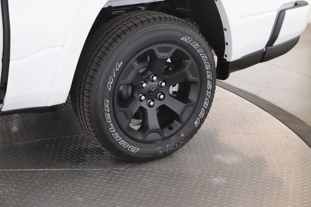 New 2026 RAM 1500 4x4 Crew Cab image 14
