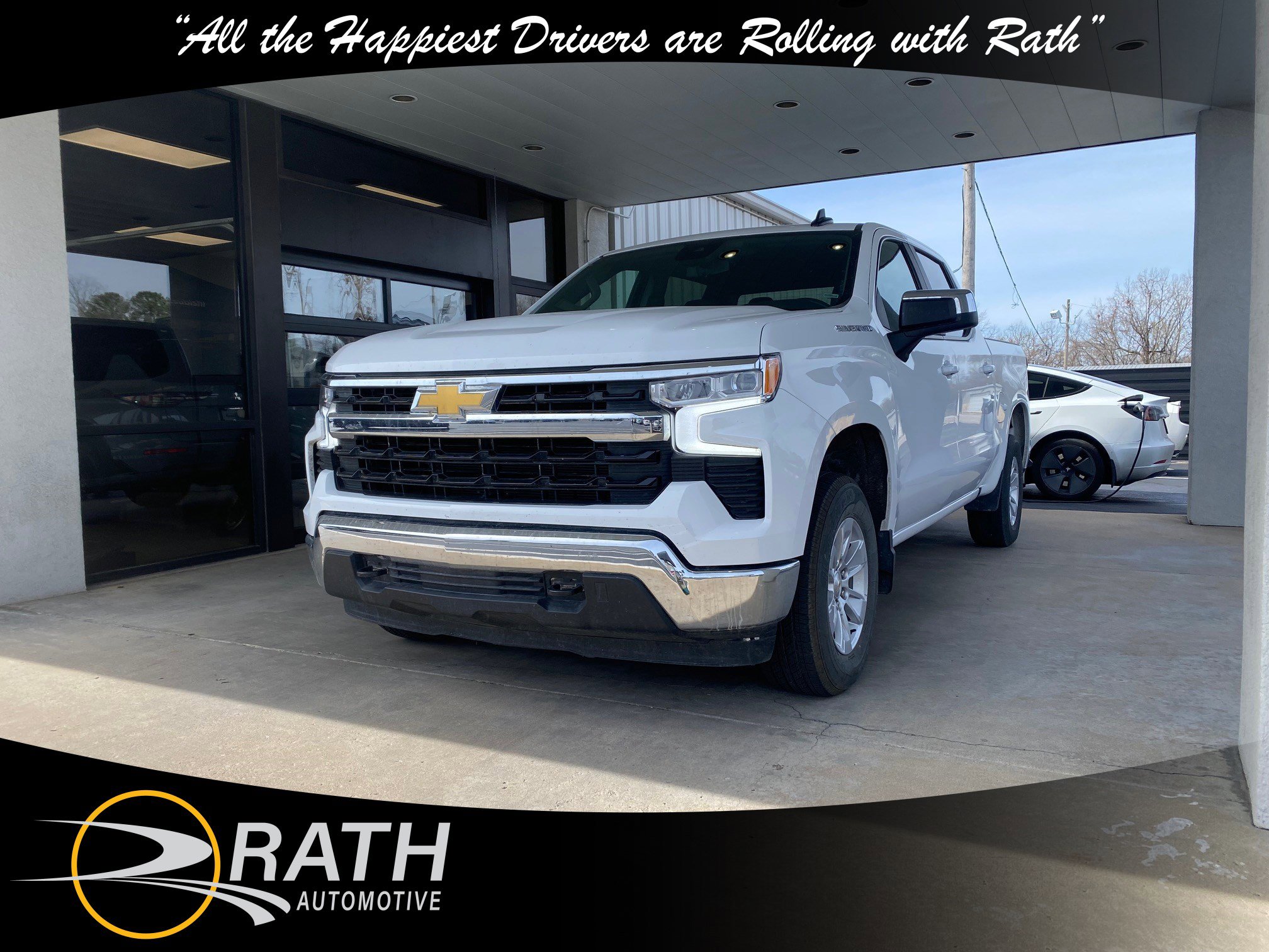 Used 2025 Chevrolet Silverado 1500 LT AWD/4WD image 4