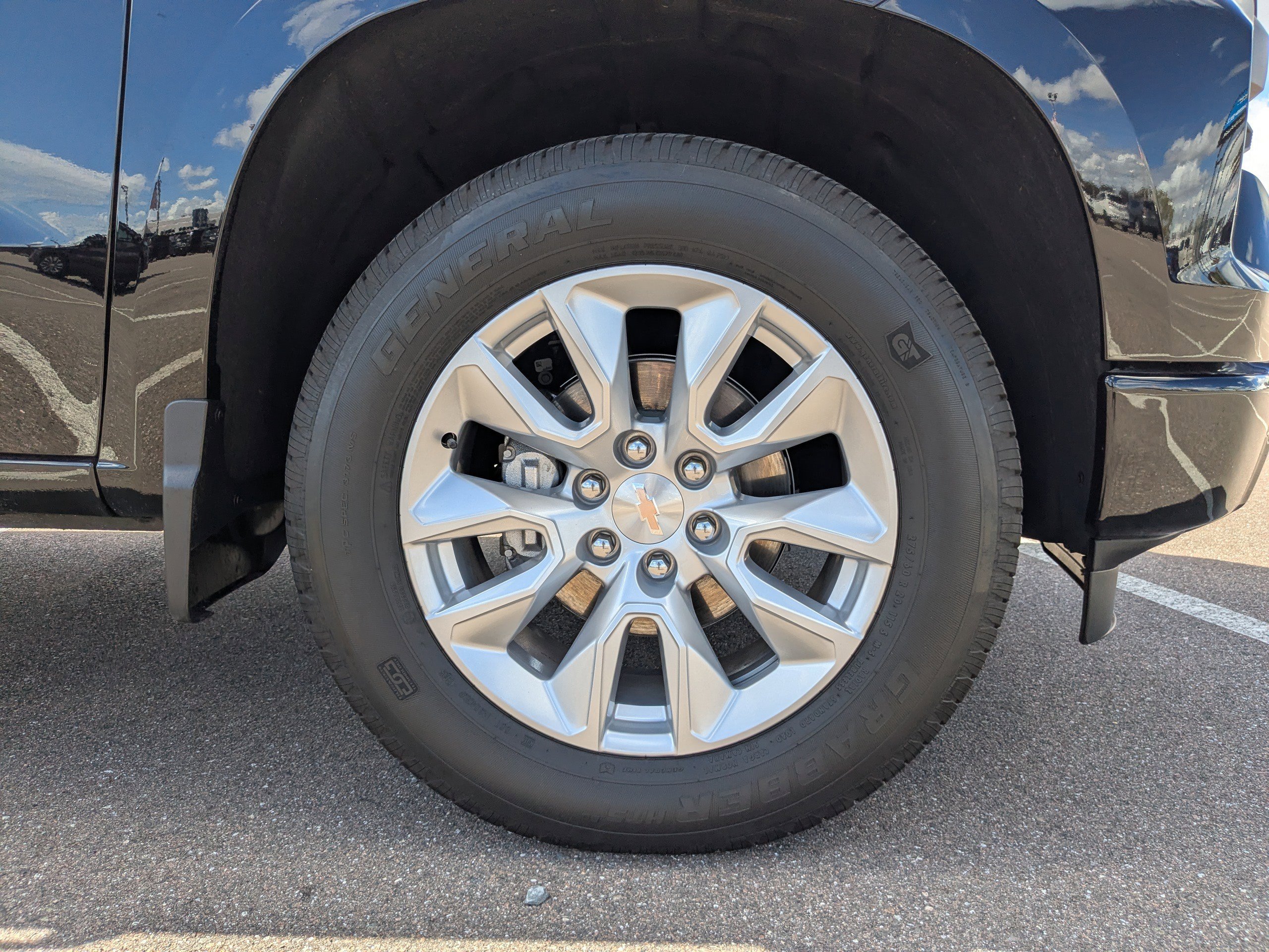 Used 2025 Chevrolet Silverado 1500 Custom image 10