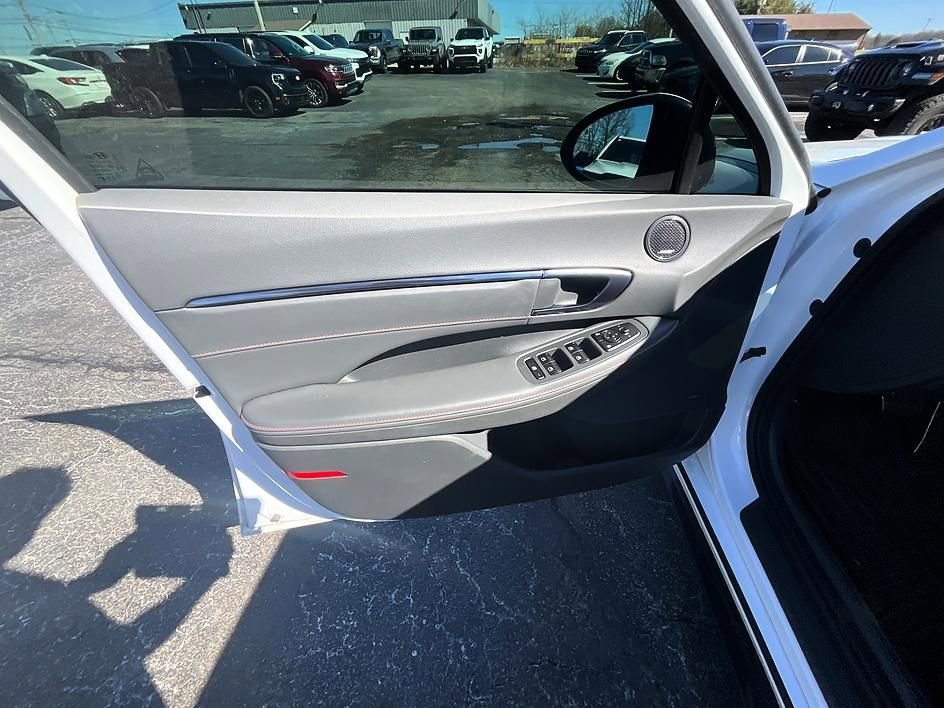 Used 2022 Hyundai Sonata N Line image 11