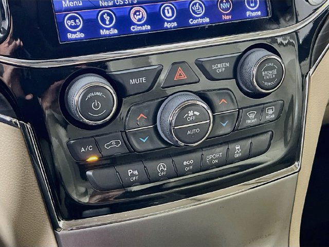 Used 2019 Jeep Grand Cherokee Limited AWD/4WD image 20
