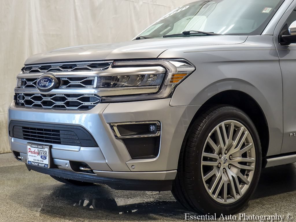 Certified 2023 Ford Expedition Platinum AWD/4WD image 3