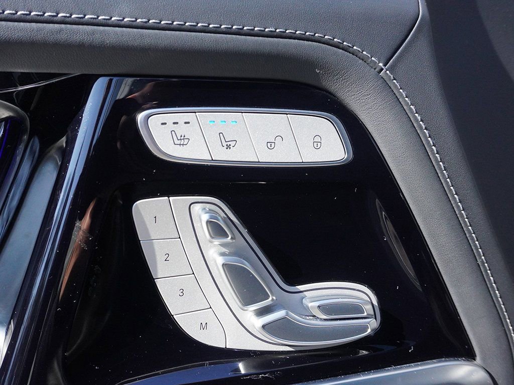 Used 2025 Mercedes-Benz G 63 AMG 4MATIC image 36