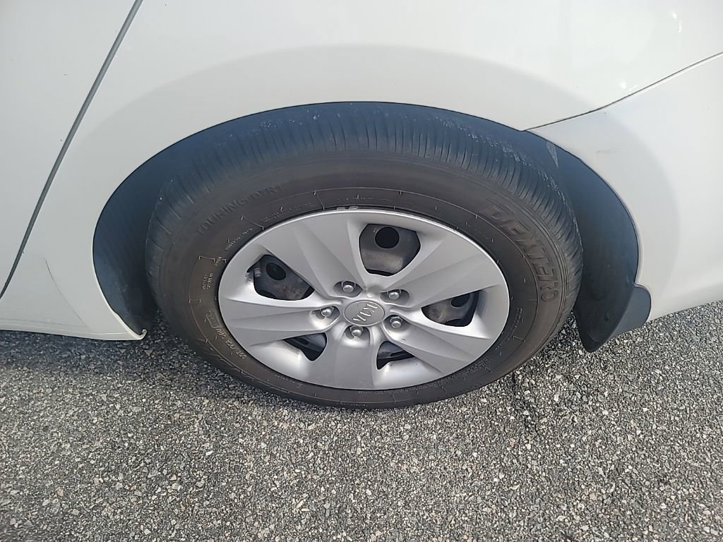 Used 2018 Kia Forte LX w/ LX Rear Camera Package image 7