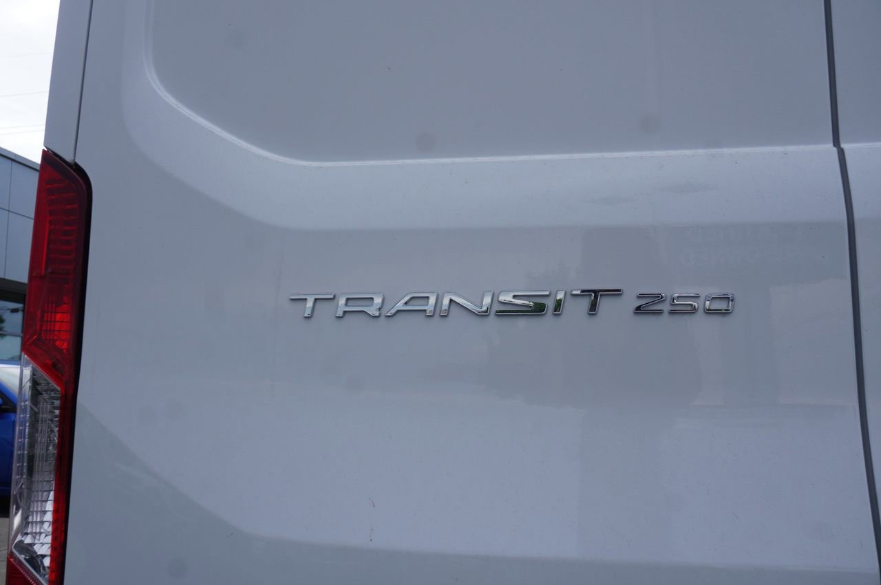 New 2025 Ford Transit 250 148 Medium Roof image 7