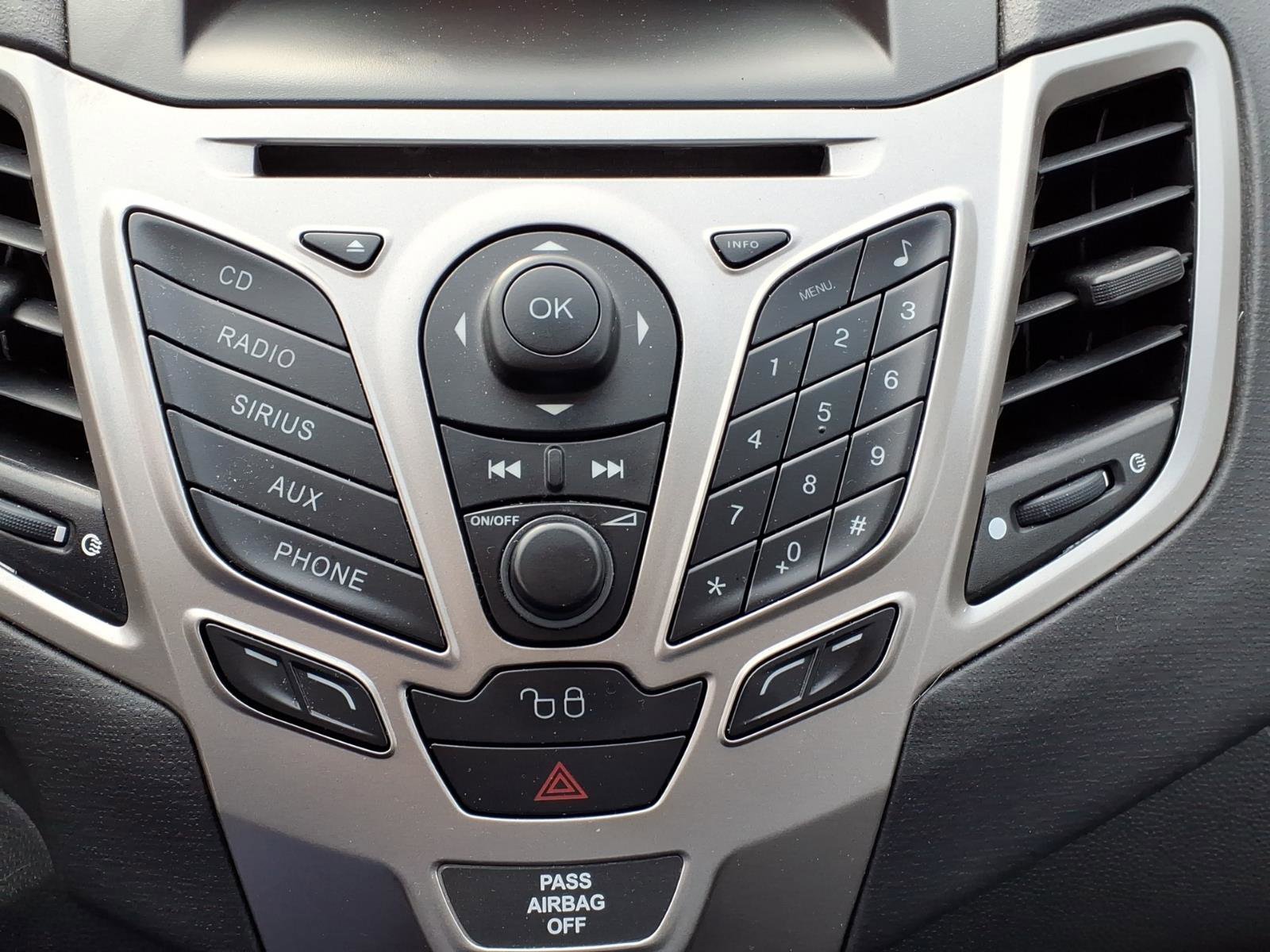 Used 2012 Ford Fiesta SE image 12