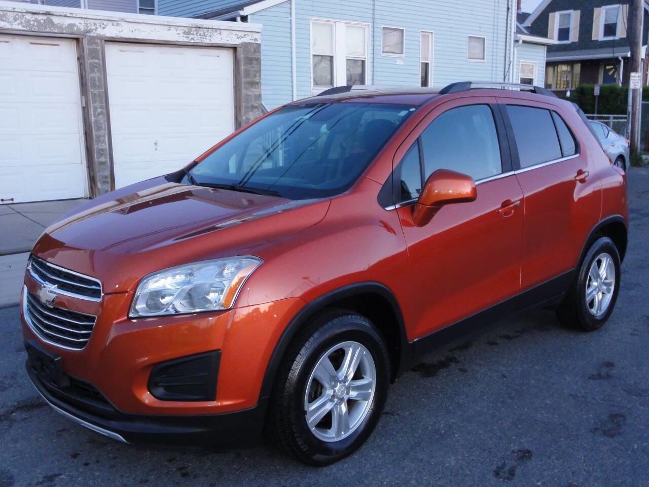 Used 2015 Chevrolet Trax LT w/ LT Plus Package AWD/4WD image 1