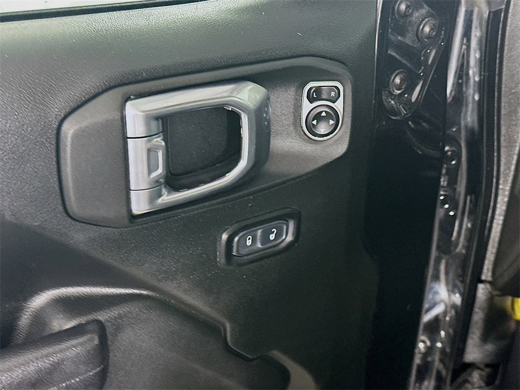 Used 2023 Jeep Gladiator Sport image 24