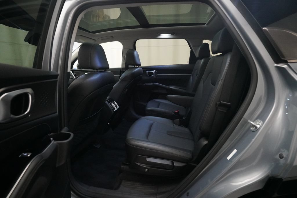 Used 2021 Kia Sorento SX FWD image 16