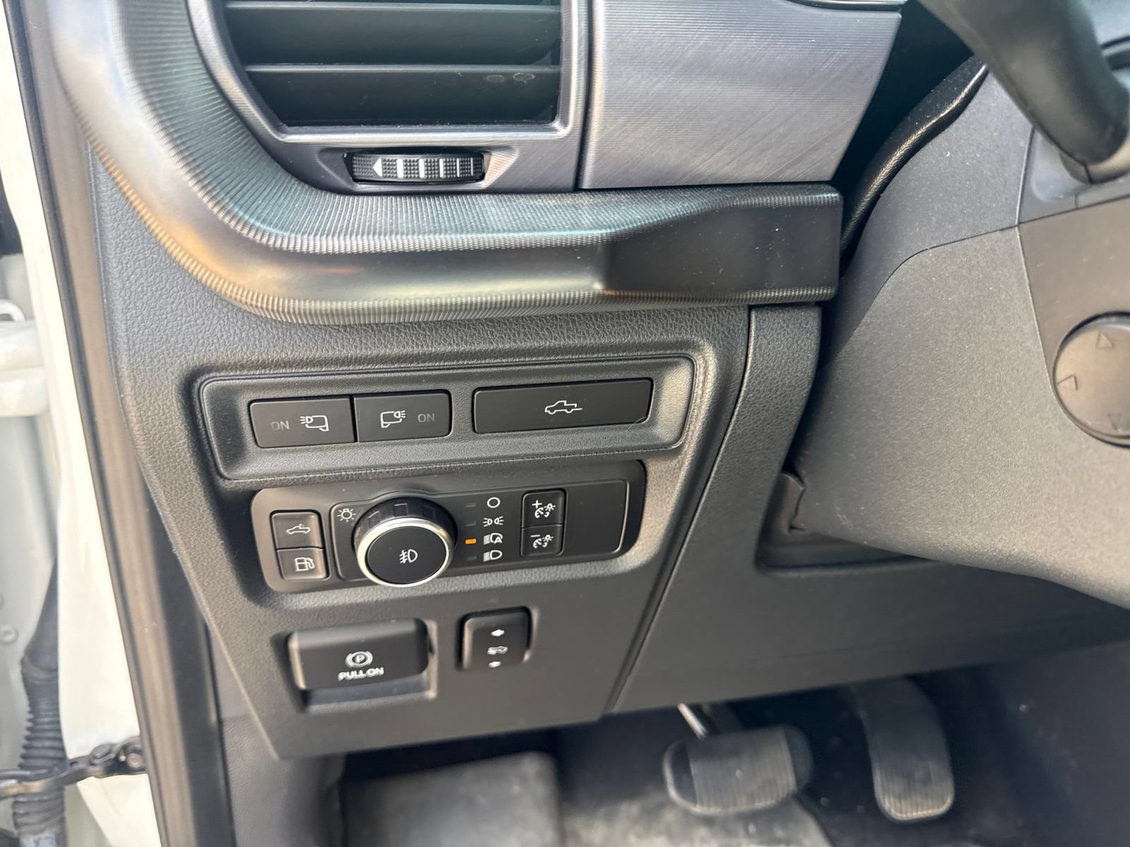 Used 2021 Ford F150 Platinum w/ Equipment Group 701A High AWD/4WD image 17