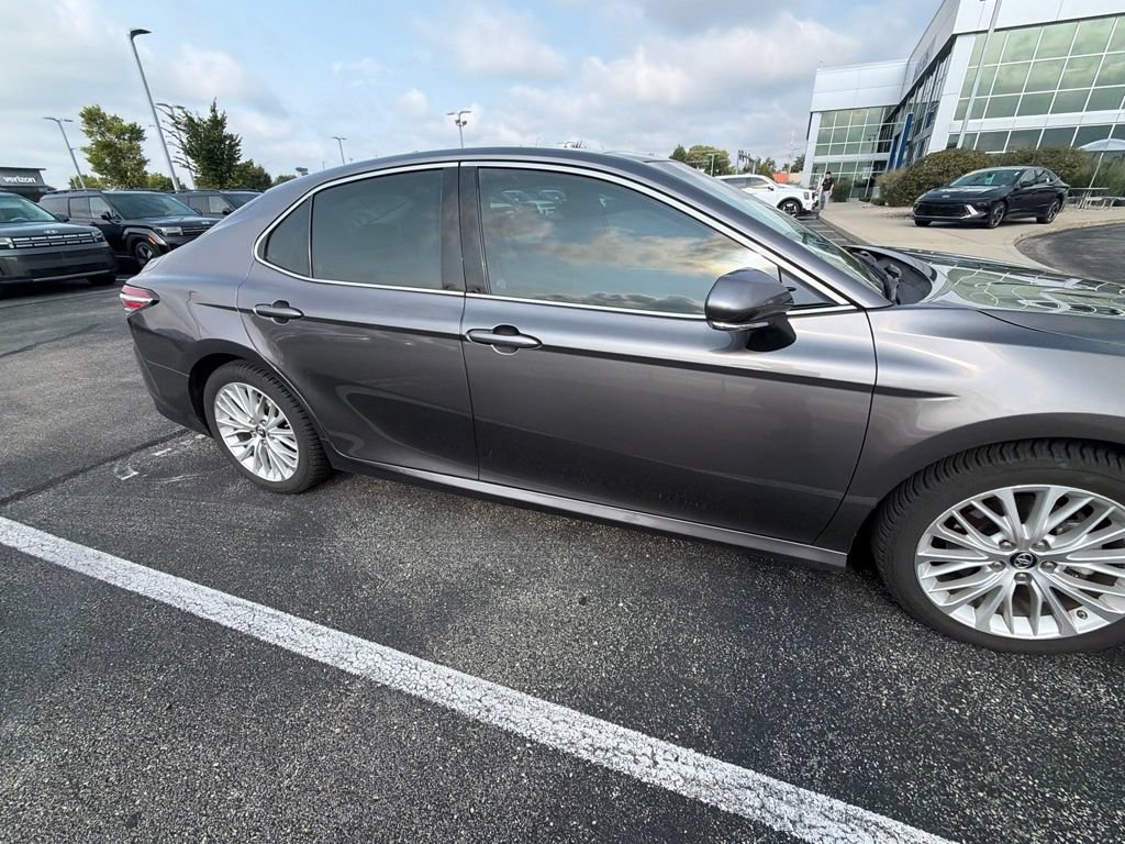 Used 2018 Toyota Camry XLE w/ Audio Package FWD image 6