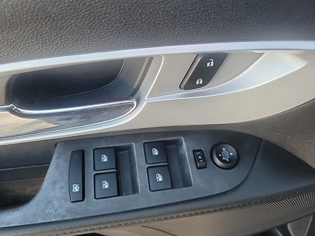 Used 2012 Chevrolet Equinox LS image 18