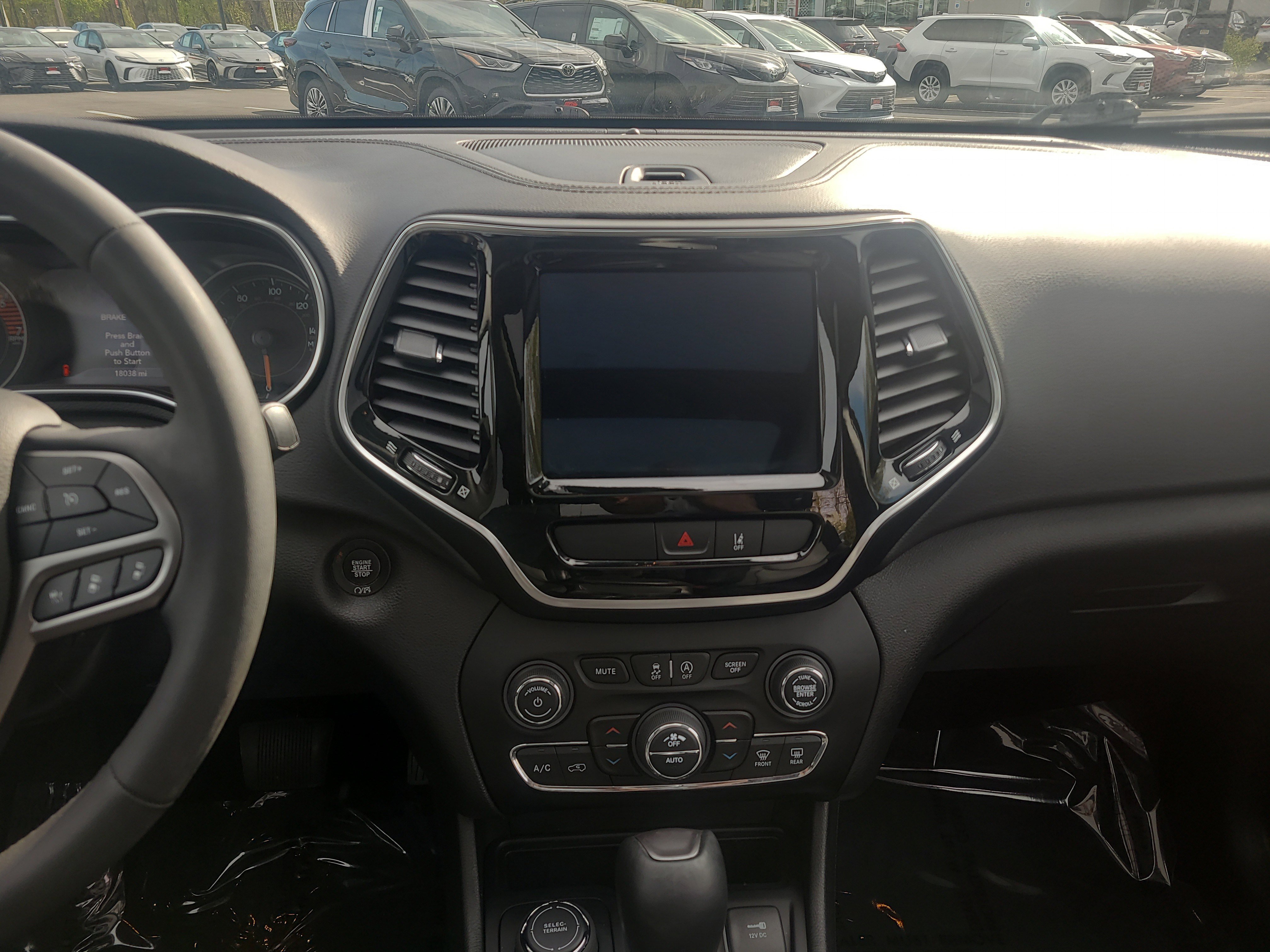 Used 2022 Jeep Cherokee Limited AWD/4WD image 21