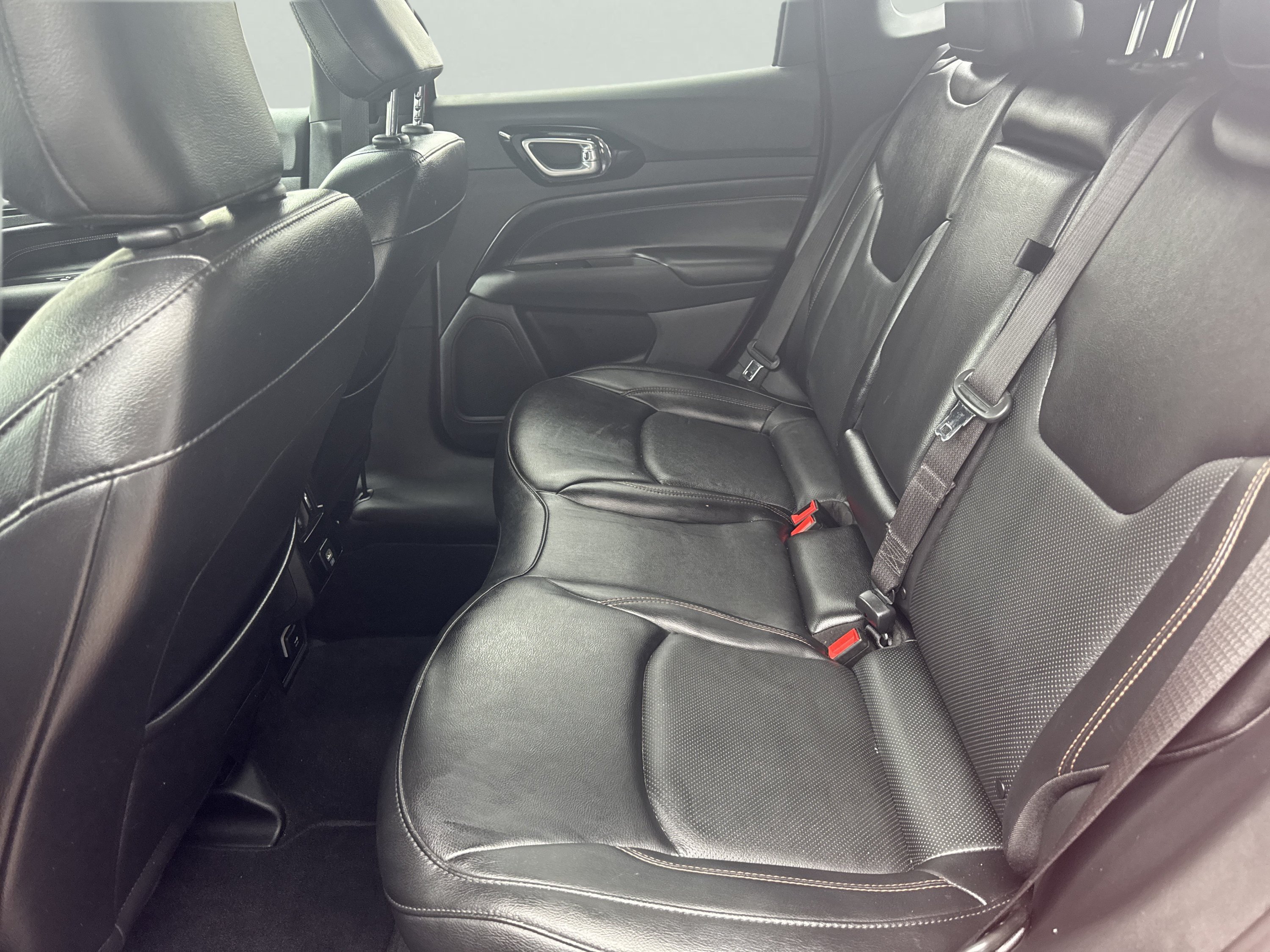 Used 2022 Jeep Compass Limited AWD/4WD image 19