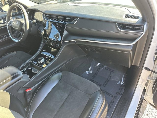 Used 2023 Jeep Grand Cherokee L Laredo image 27