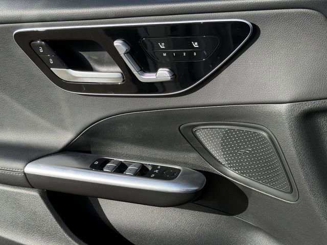 Used 2024 Mercedes-Benz C 300 Sedan image 24