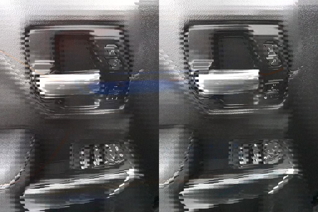 Used 2021 GMC Sierra 1500 AT4 image 9