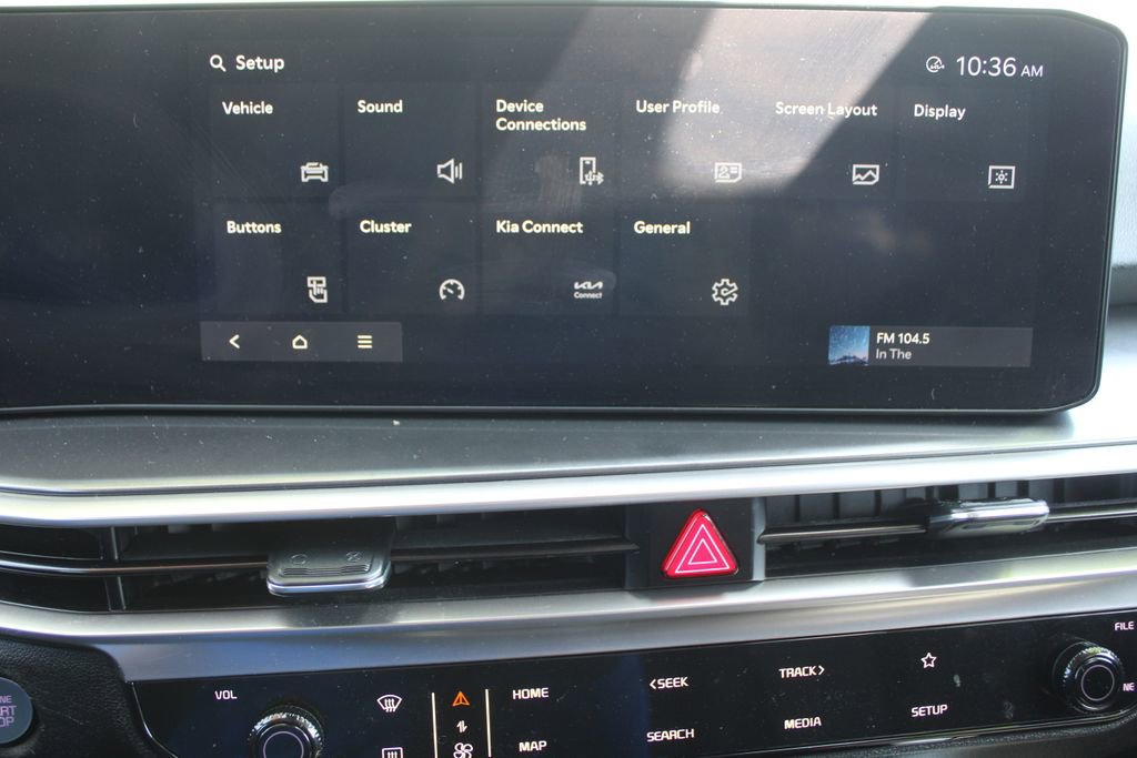 Certified 2024 Kia Sorento LX image 43