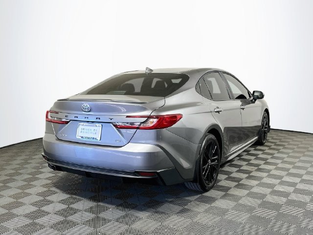 Used 2025 Toyota Camry SE FWD image 8