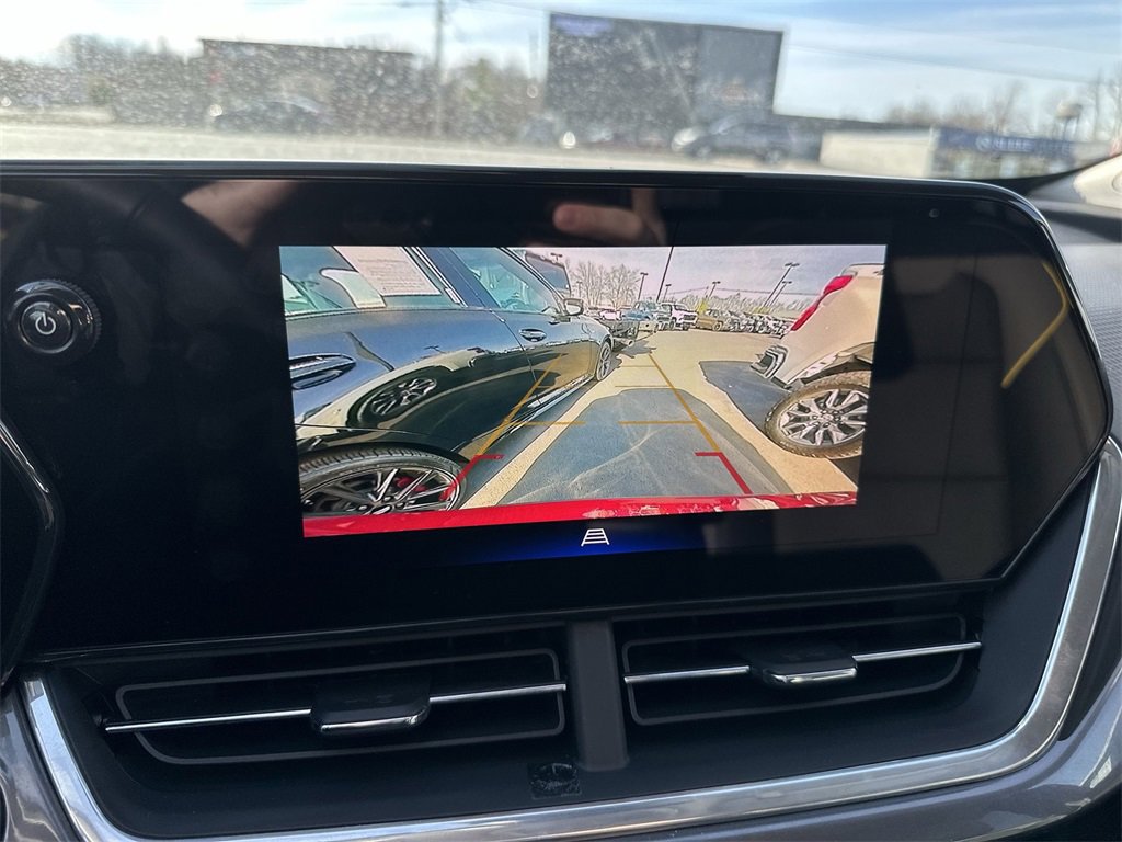 Used 2024 Chevrolet Trax ACTIV w/ Driver Confidence Package image 17