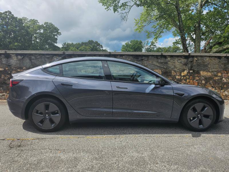 Used 2023 Tesla Model 3 Standard Range RWD image 9