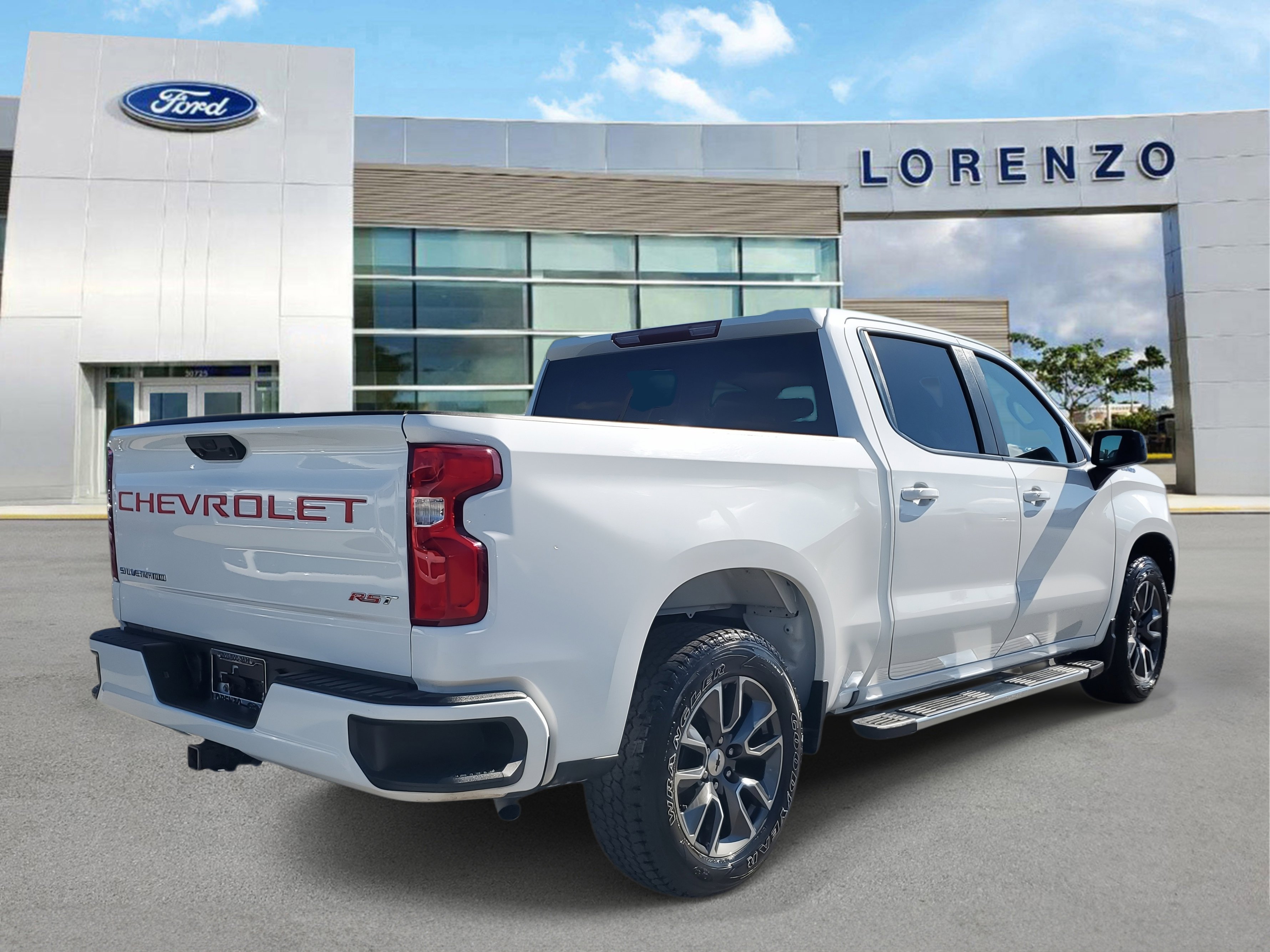 Used 2022 Chevrolet Silverado 1500 RST image 5