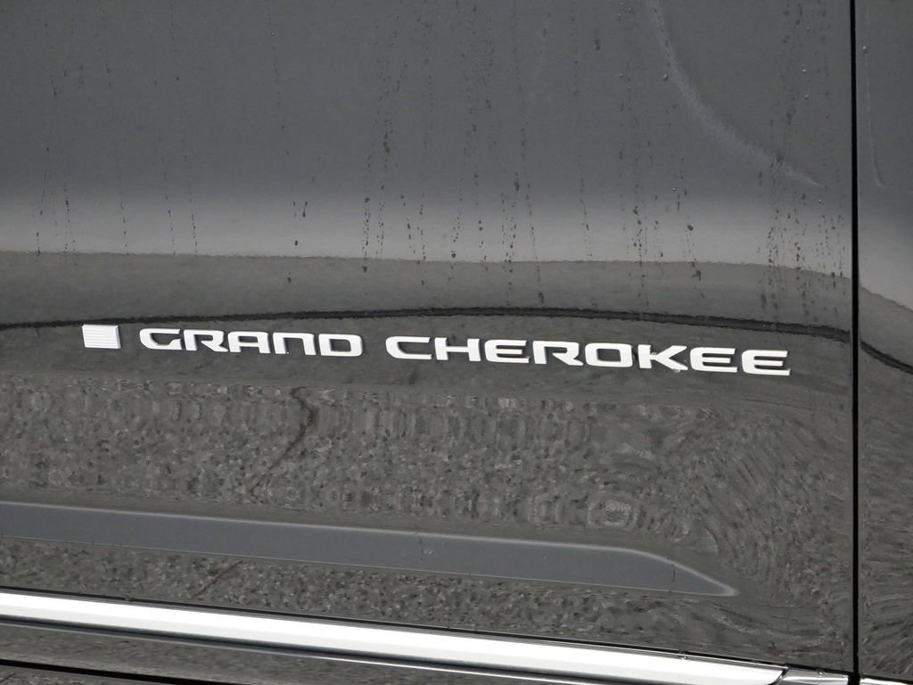 Certified 2022 Jeep Grand Cherokee L Summit w/ Advanced Protech Group IV image 18