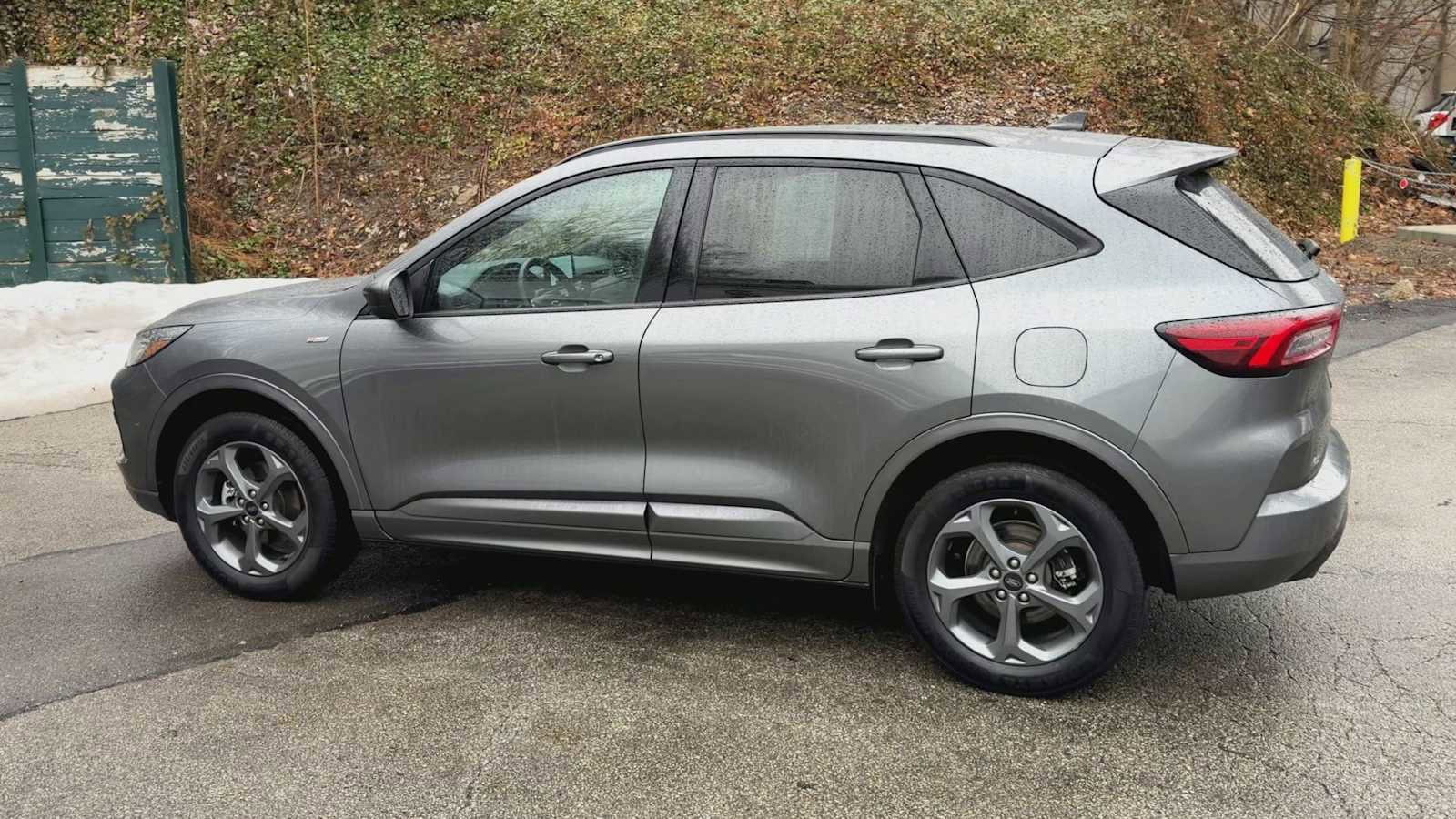 Used 2024 Ford Escape ST-Line image 6