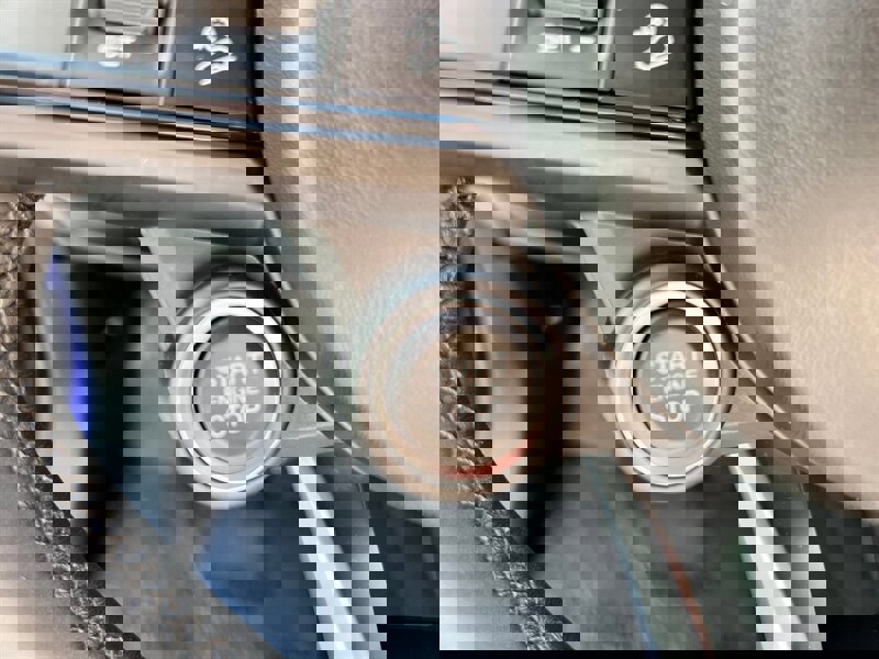 Used 2023 Alfa Romeo Stelvio Ti image 34