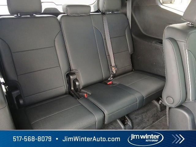 Used 2025 Buick Enclave Preferred AWD/4WD image 14