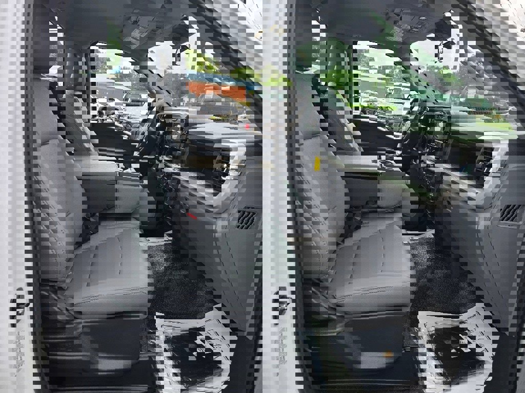 New 2026 Ford F350 XL w/ XL Chrome Package image 9