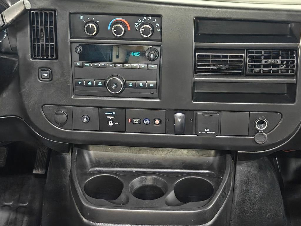 Used 2023 GMC Savana 3500 w/ Power Convenience Package RWD image 6