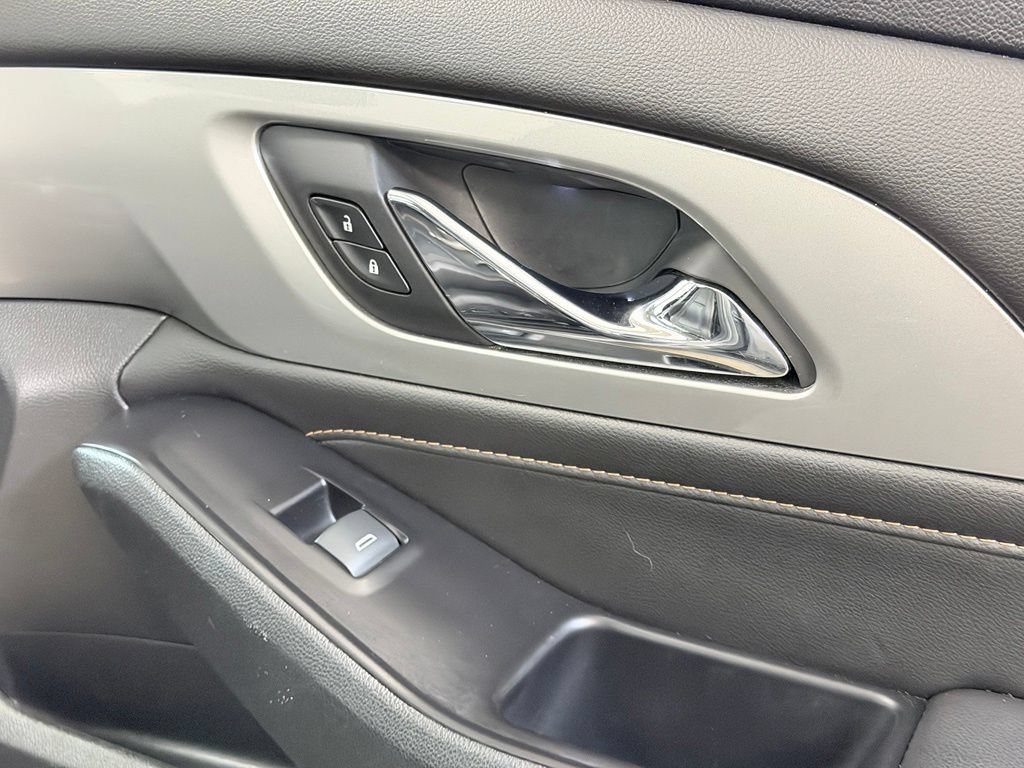 Used 2019 Chevrolet Traverse LT w/ LT Premium Package FWD image 37