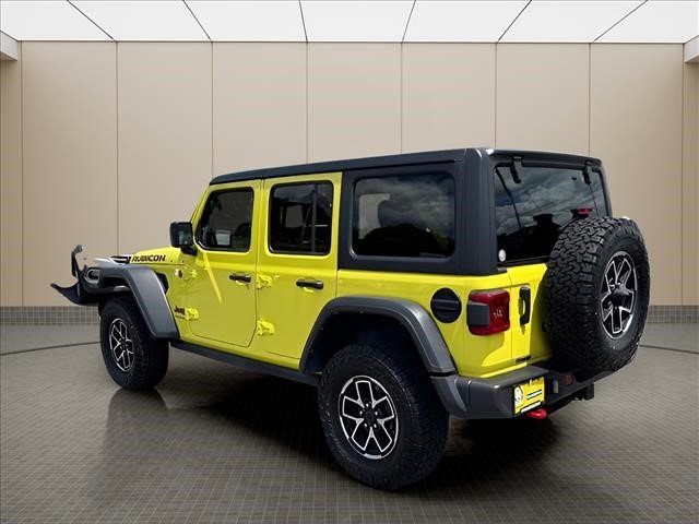 Used 2024 Jeep Wrangler Unlimited Rubicon AWD/4WD image 4